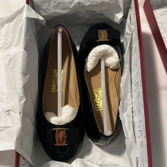 Salvatore Ferragamo Kids Black Flats